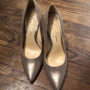 Gold Jessica Simpson pumps